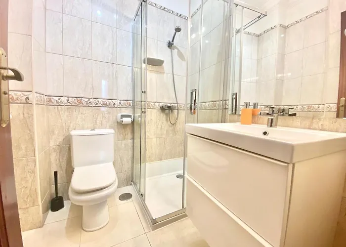 Number 5 At The Marina, Tenerife Apartamento *