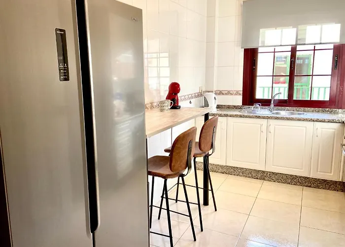 Number 5 At The Marina, Tenerife Apartamento *