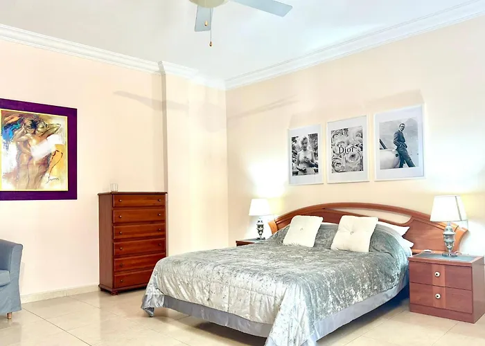 Number 5 At The Marina, Tenerife Apartamento